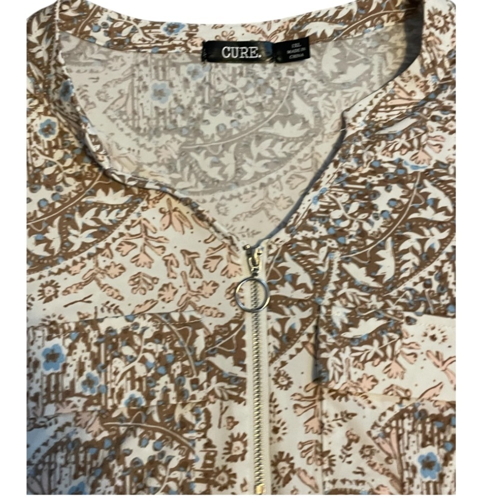 CURE Neutral Patterned Blouse - Picture 2 of 5
